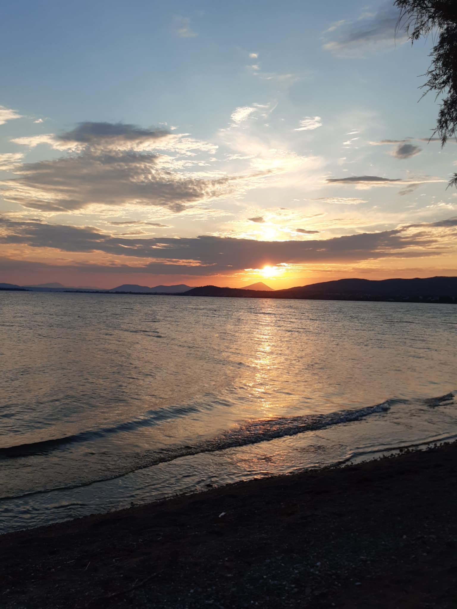 Ηλιοβασίλεμα στο τέλος του Αυγούστου